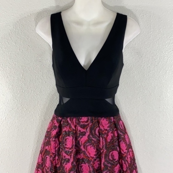Xscape black floral jacquard cutout maxi gown - Picture 6 of 11